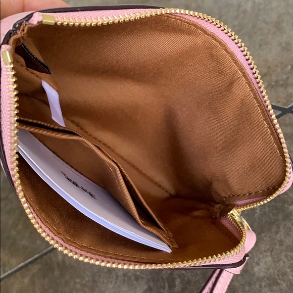 COACH Corner Zip Wristlet IM/Blossom - Picture 15 of 16